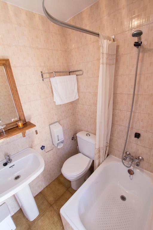 Hostal Meson Casa De Guzman Santo Domingo De Silos Kültér fotó