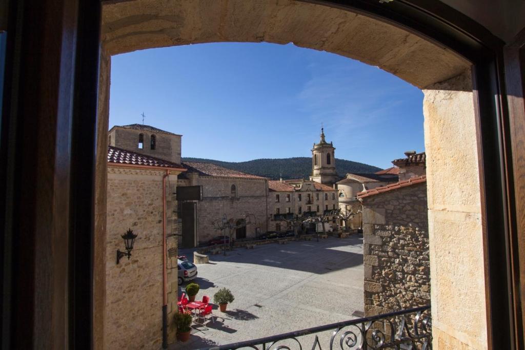 Hostal Meson Casa De Guzman Santo Domingo De Silos Kültér fotó