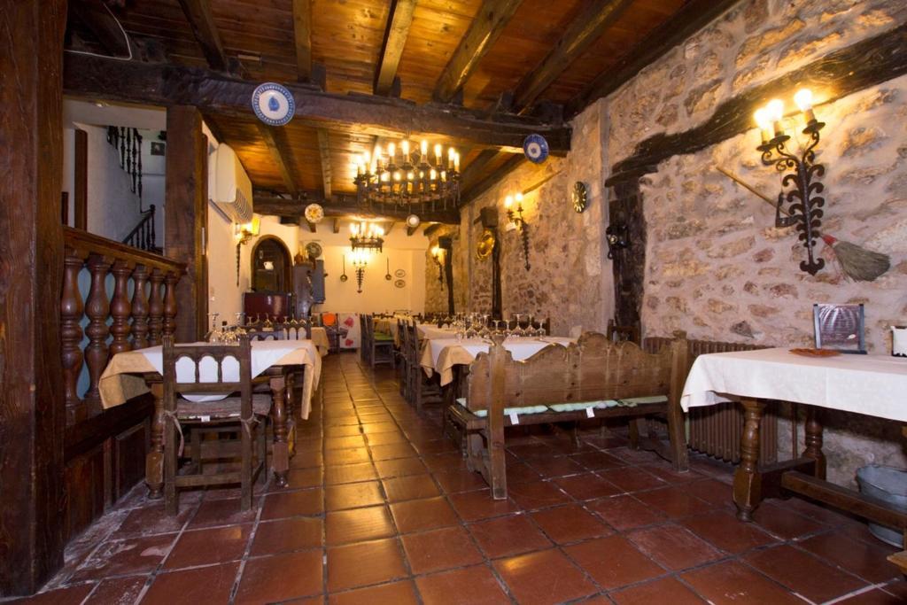 Hostal Meson Casa De Guzman Santo Domingo De Silos Kültér fotó